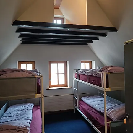 Viktoria Hostel *