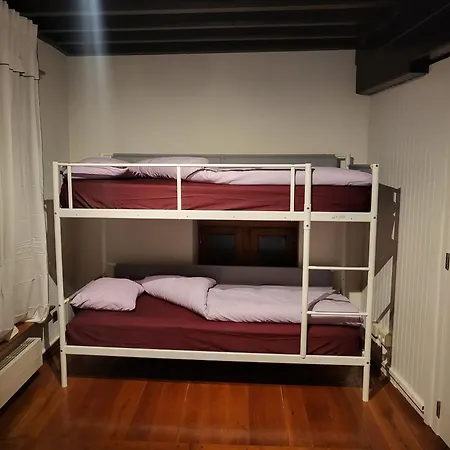Viktoria Hostel